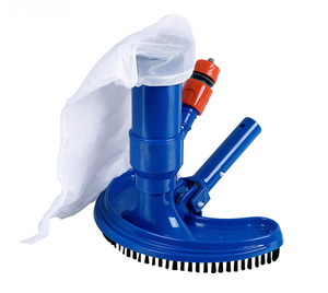 Jet Vac económico con cepillo para piscinas pequeñas sobre el suelo